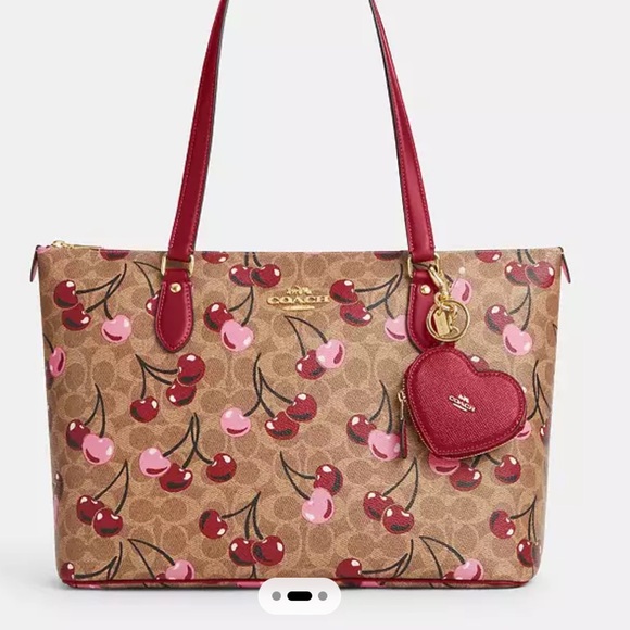 NWT coach Heart Bag Charm - Picture 5 of 6